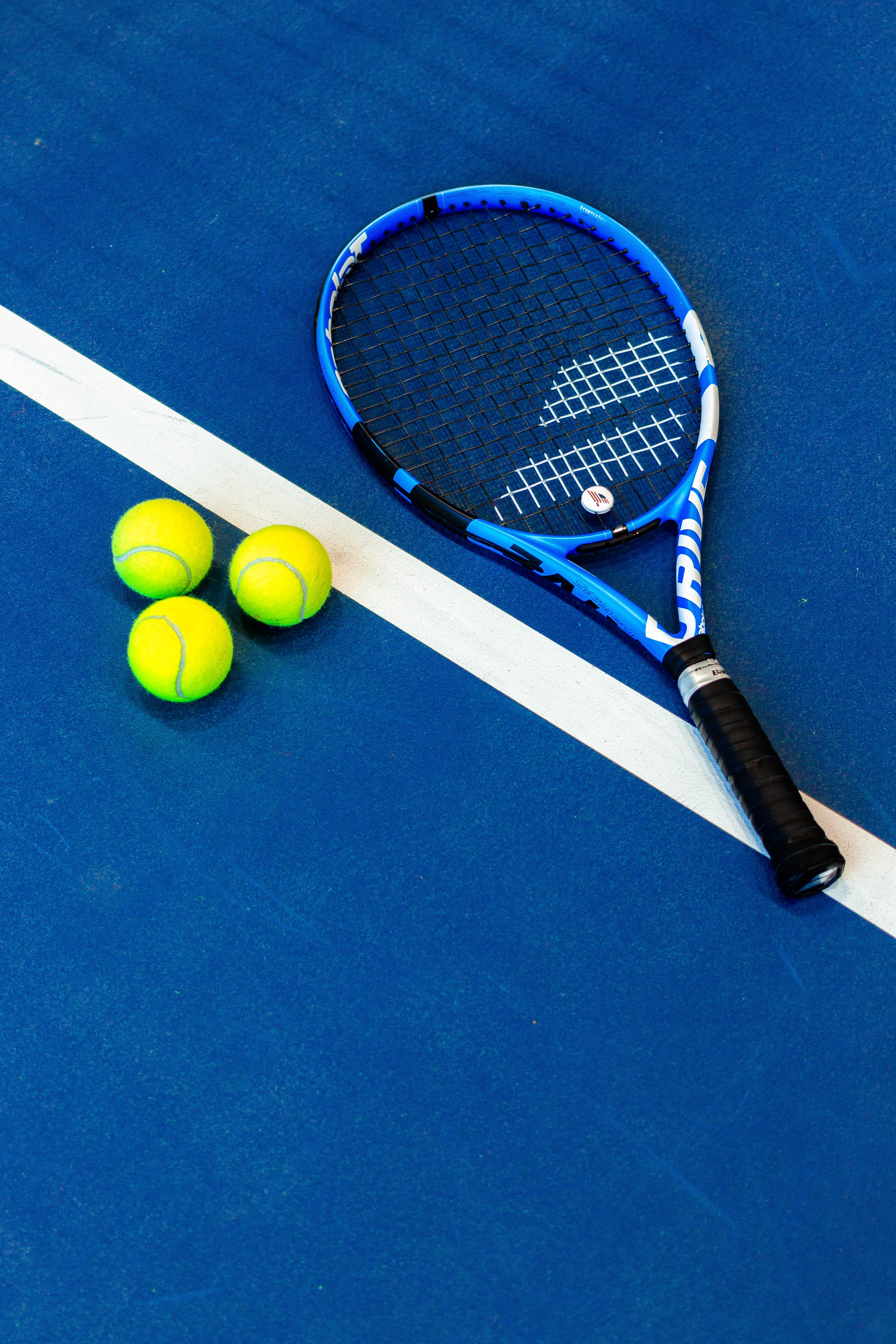 – consistent bounce for shot accuracy

– suitable for various playing styles

– medium speed of play
